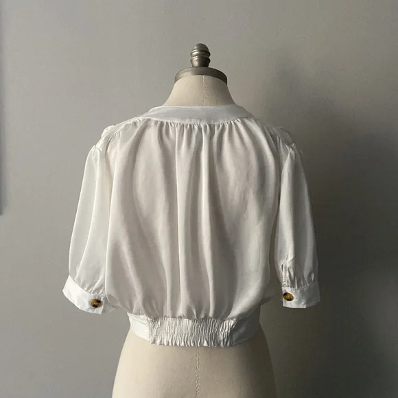 ❌SOLD❌ Free People White Puff Sleeve V-Neck Crop Top - Picture 2 of 3